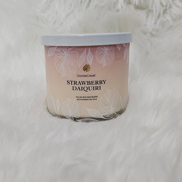 Goosecreek Strawberry Daiquiri 3-Wick Soy Wax Essential Oil Jar Candle NEW - Picture 1 of 4